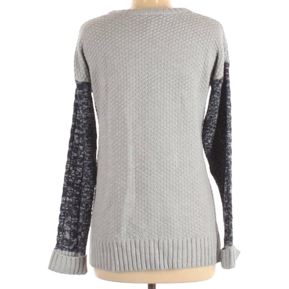 Romeo & Juliet Blue Sweater Knit Colorblock Gray - Picture 2 of 2